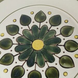 Vtg Montego Stoneware 10 3/4” Dinner Plate green Floral Flower Boho Hippie